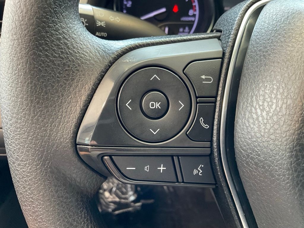 Used 2019 White Toyota LE image 12