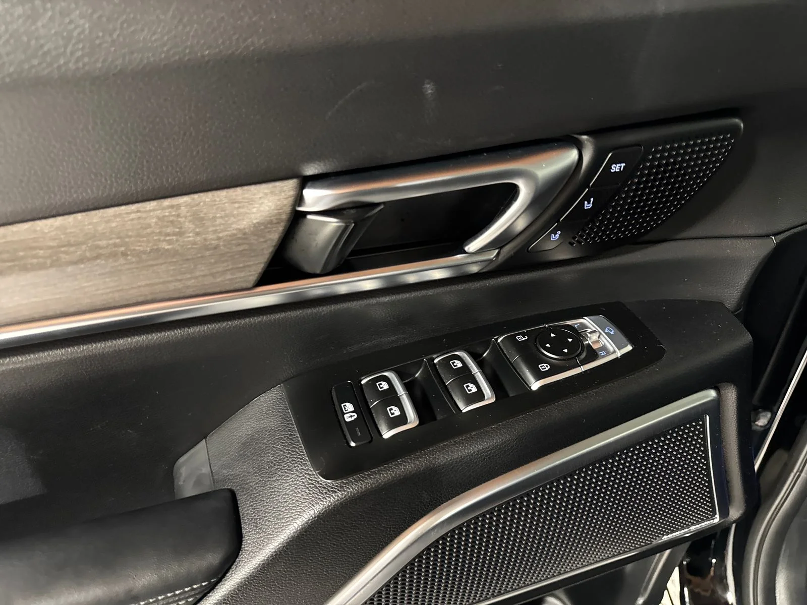 Used 2021 Ebony Black Kia SX image 16
