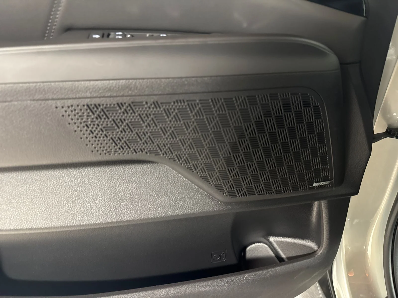 New 2026 Ivory Kia SX Prestige image 28