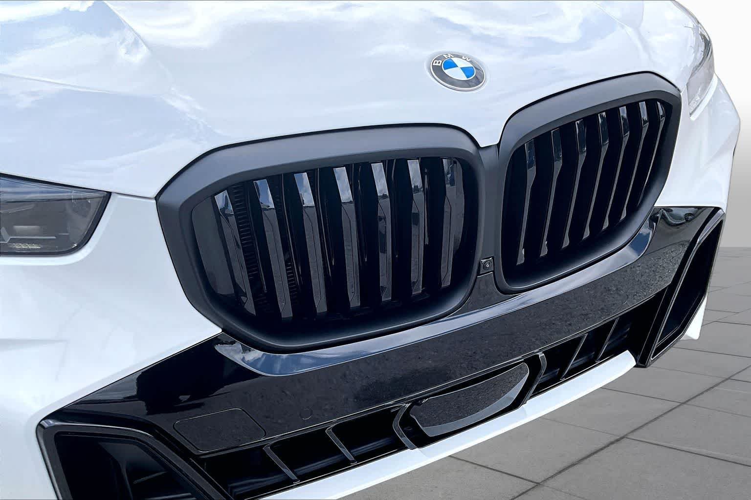 Used 2026 Alpine White BMW xDrive40i image 28