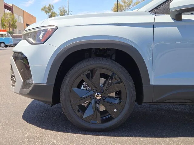 New 2026 Gray Volkswagen 1.5T SE image 5