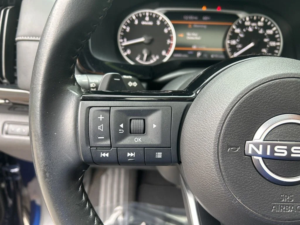 Used 2023 Blue Nissan SV image 23
