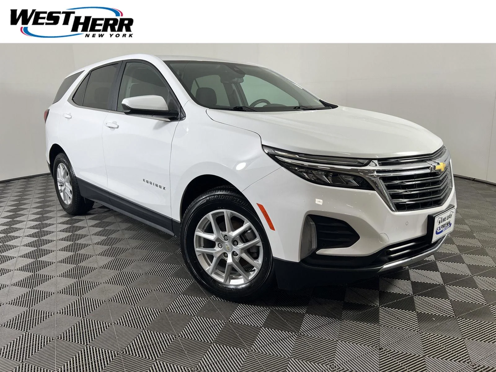 Used 2024 Summit White Chevrolet LT image 1