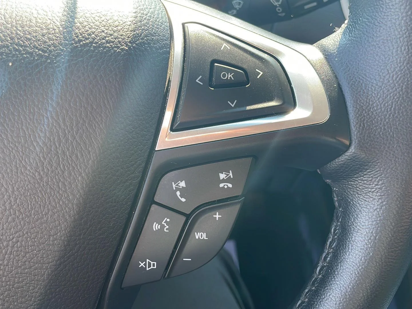 Used 2023 Carbonized Gray Metallic Ford SEL image 16