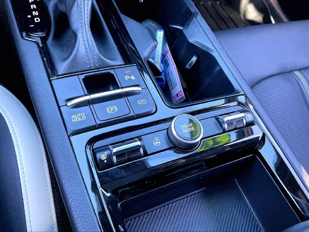 Used 2025 Wolf Gray Kia GT-Line image 34