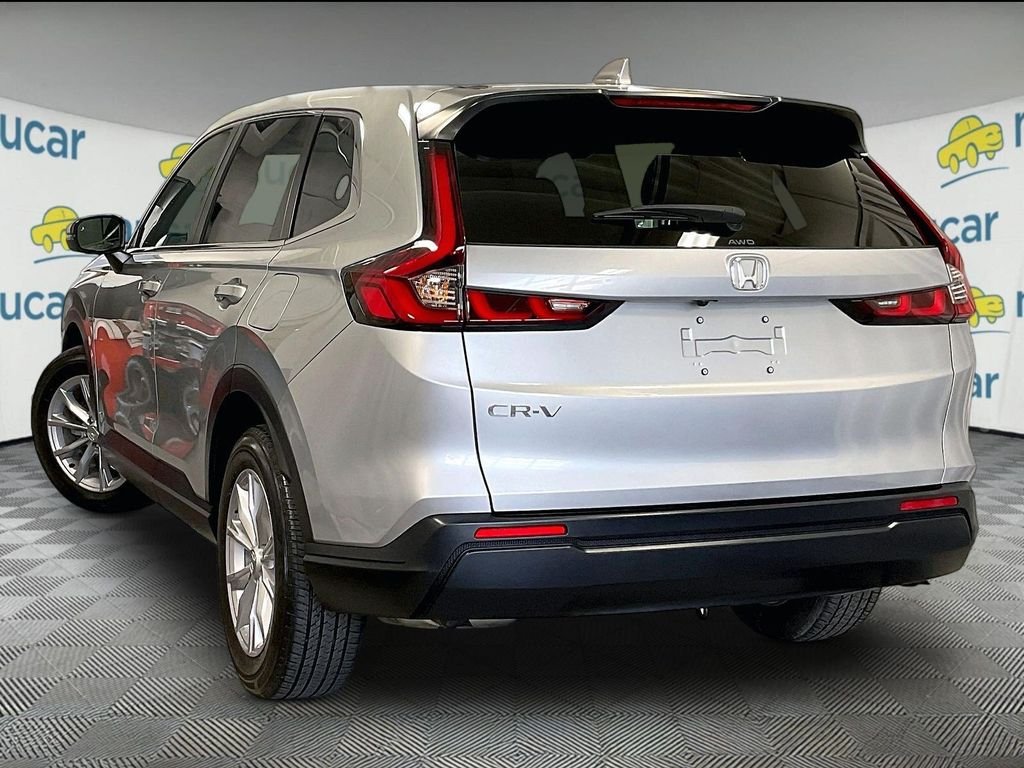 Used 2025 Silver Honda EX image 3