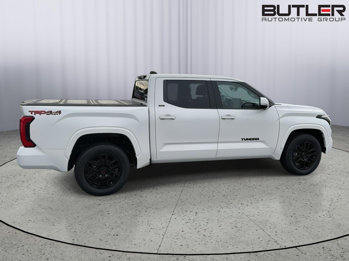 Used 2023 Ice Cap Toyota SR5 image 7