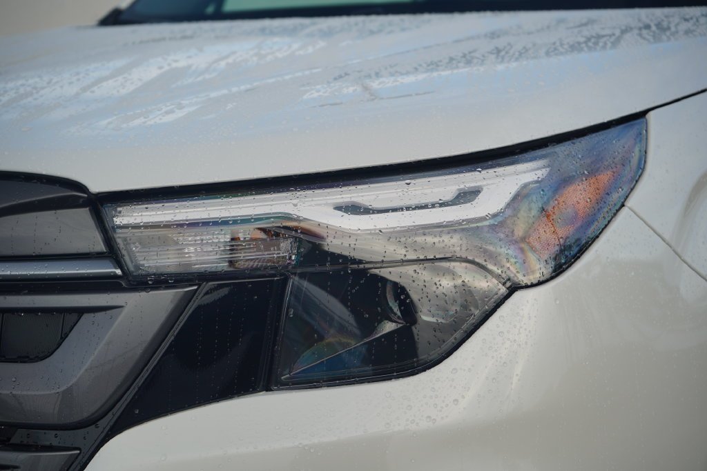 New 2026 CRYSTAL WHITE PEARL Subaru Premium Hybrid image 10