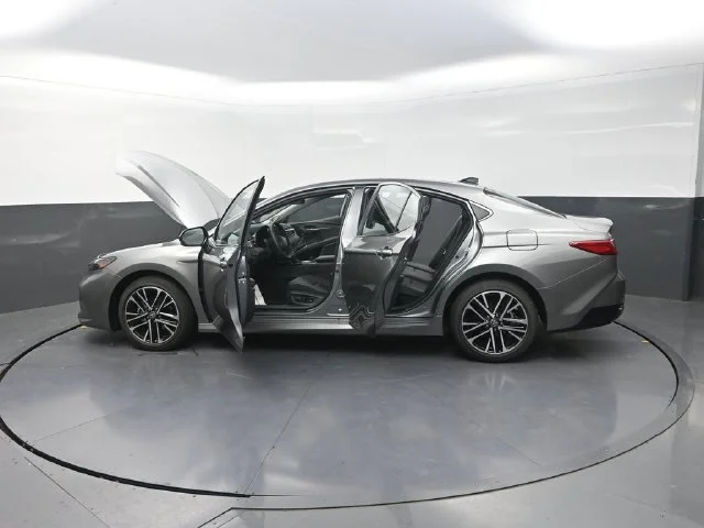 Used 2026  Toyota XLE image 42