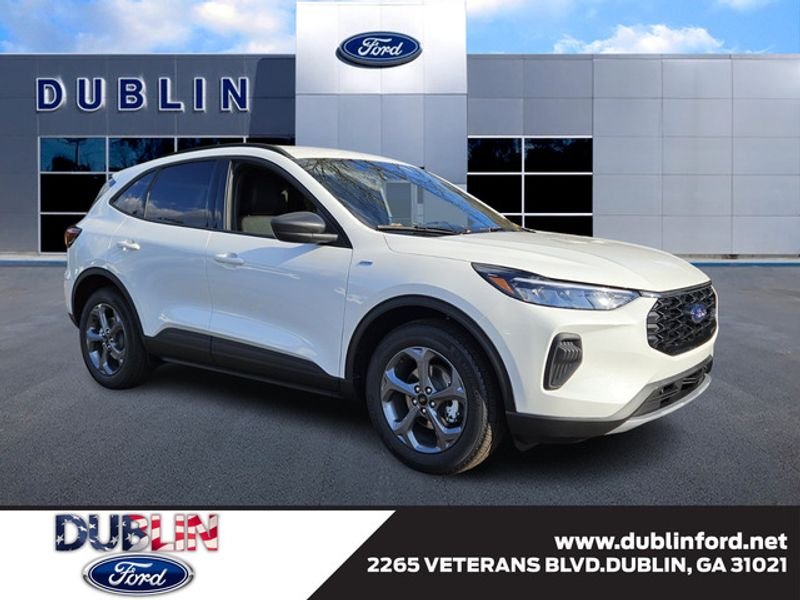 New 2026 Star White Metallic Tri-coat Ford ST-Line image 1