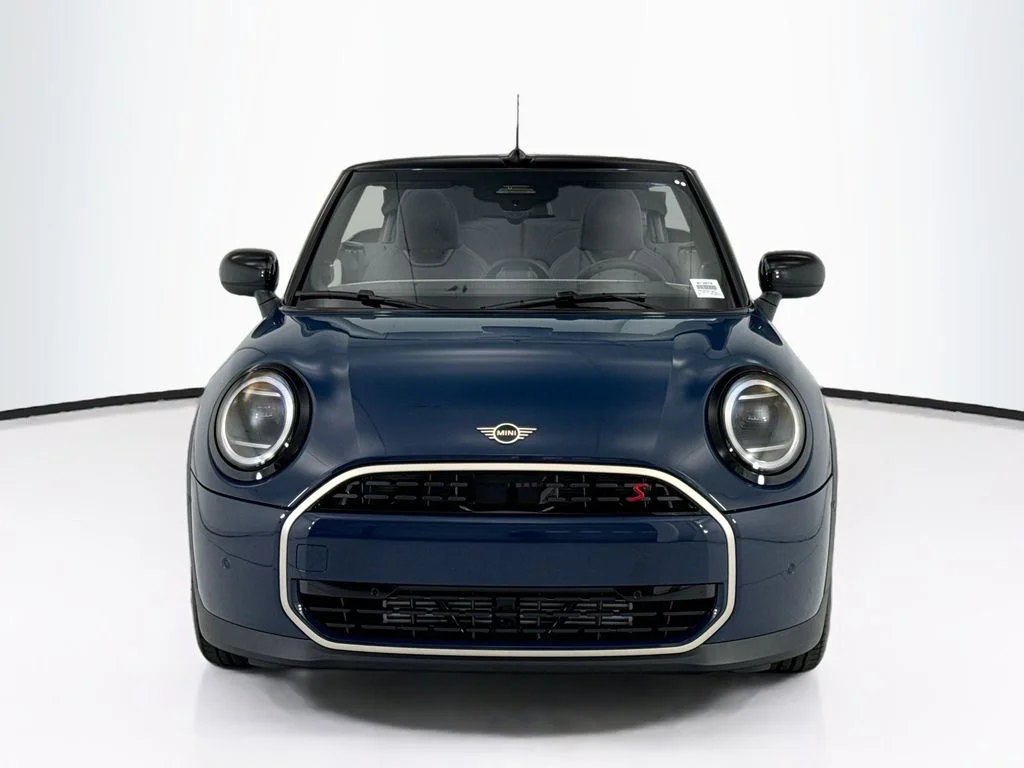 New 2026 Indigo Sunset Blue Metallic MINI Signature Plus image 2