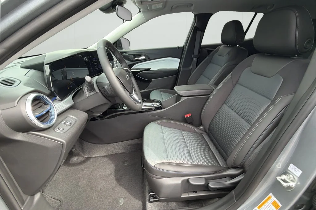 New 2026 Sterling Gray Metallic Chevrolet LT image 18