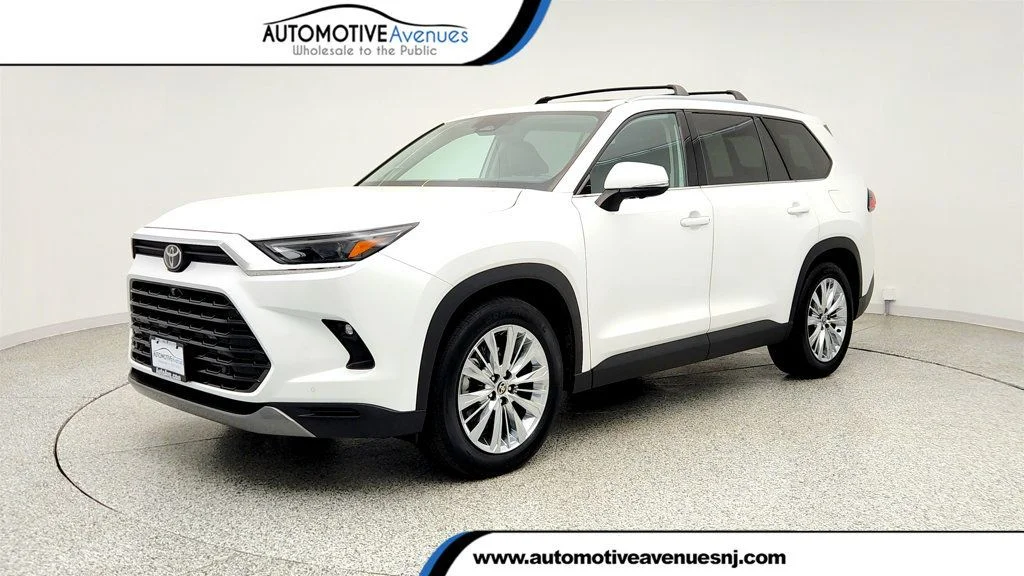 2024 Toyota Grand Highlander Platinum AWD's photo