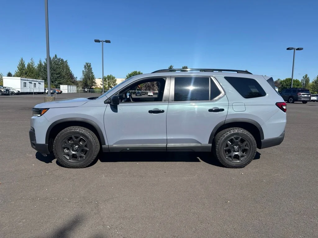 Used 2026 Sonic Gray Pearl Honda TrailSport image 4