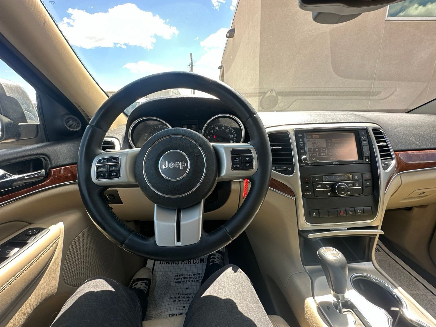 Used 2011 Black Jeep Limited image 39