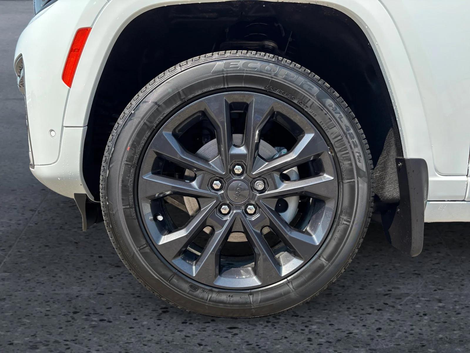 New 2026 Bright White Jeep Limited Reserve image 9