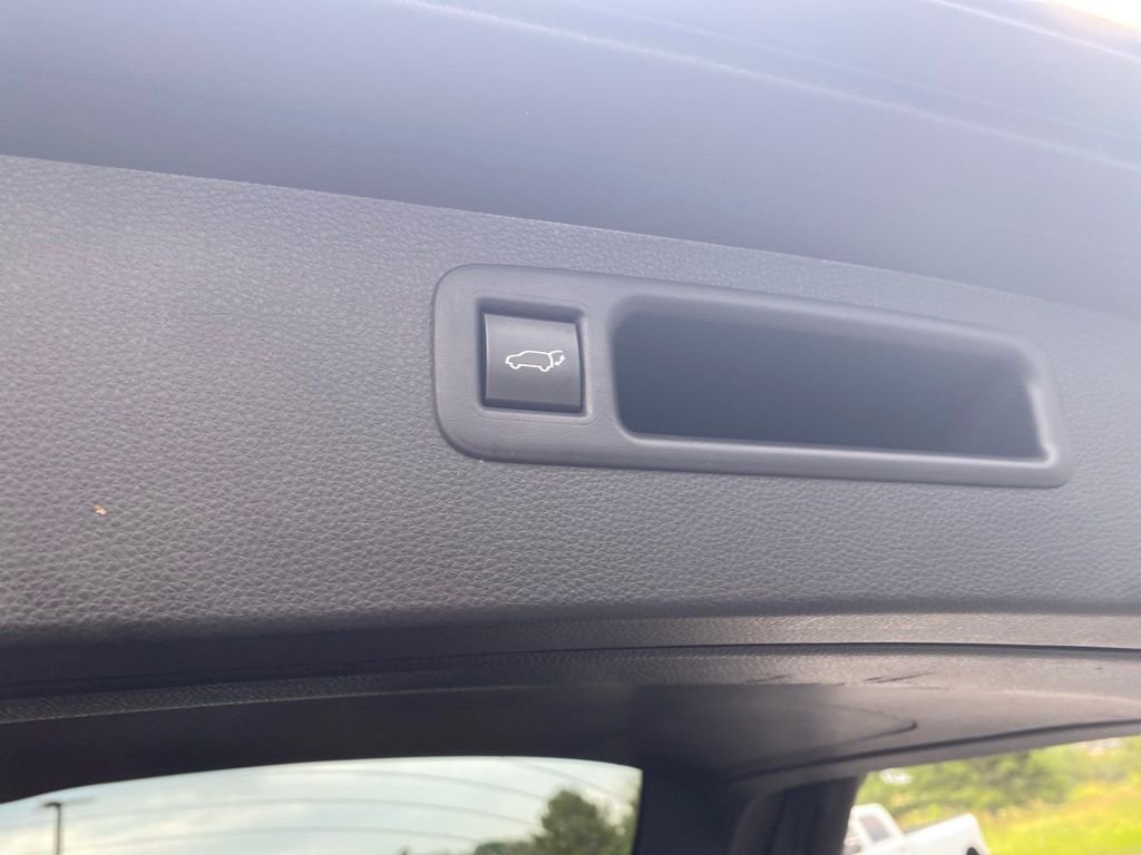 Used 2022 Black Toyota XLE image 35