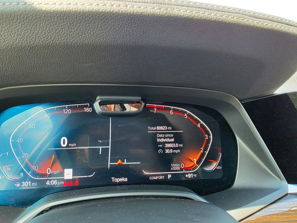 Used 2020 Black BMW xDrive40i image 19