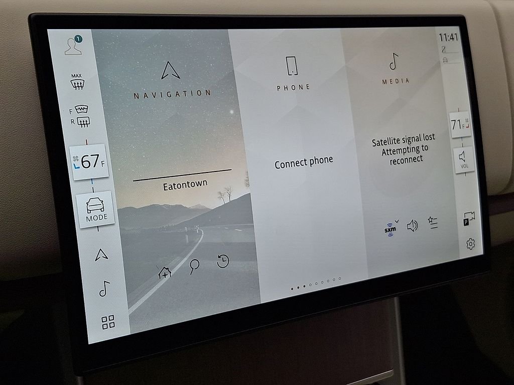 New 2026 Charente Grey Land Rover SE image 19