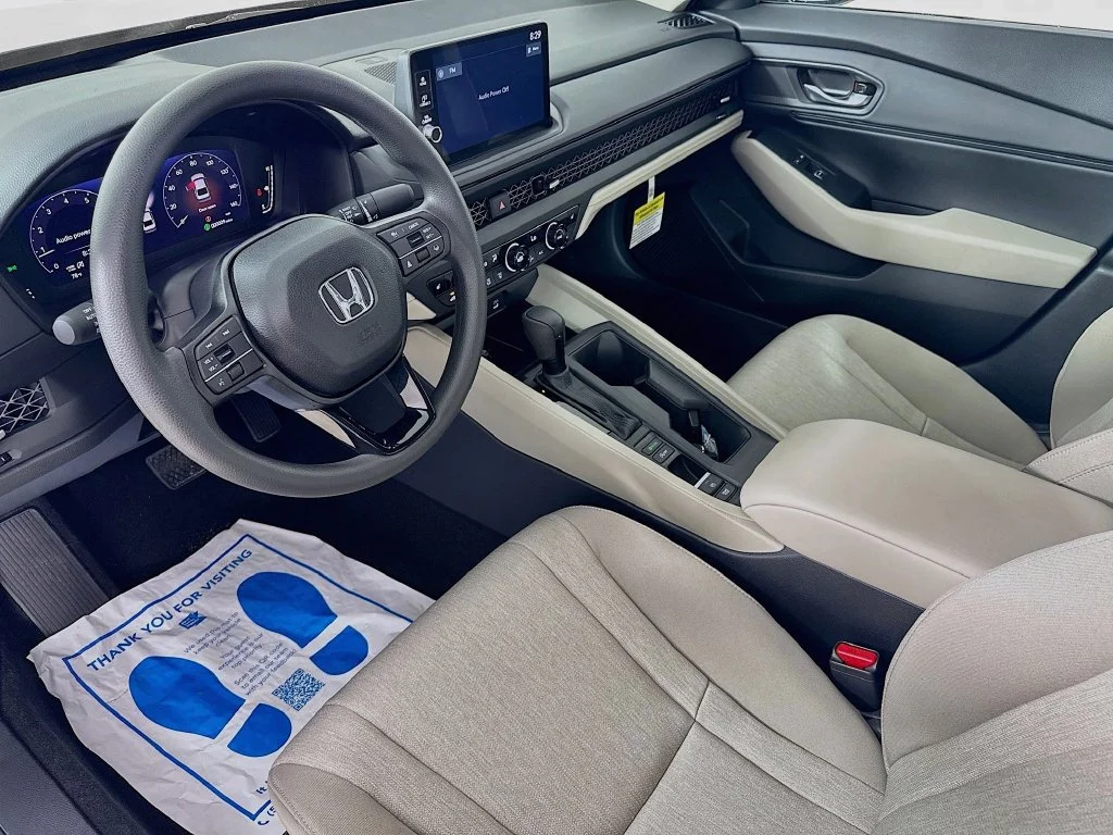 New 2026 Meteorite Gray Metallic Honda SE image 14