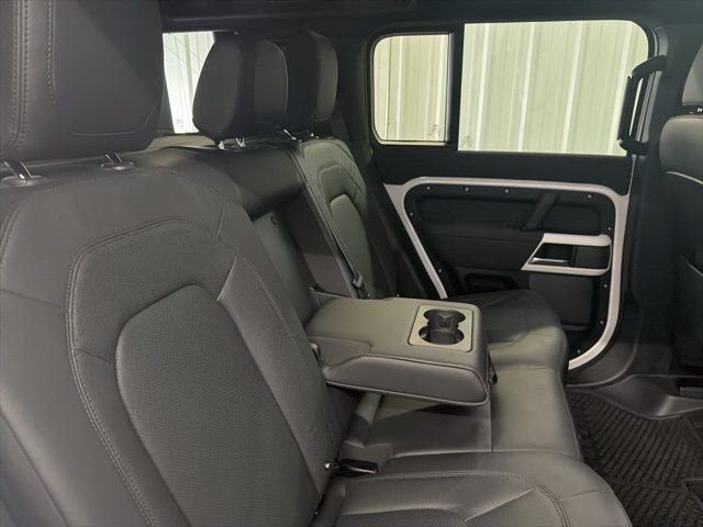 2023 Land Rover Defender S - Photo 19