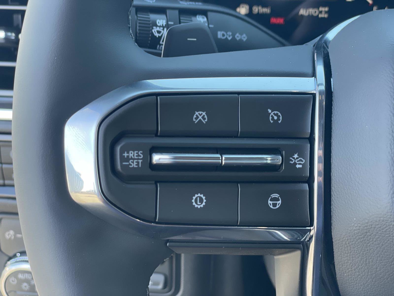 2026 GMC Yukon Denali - Photo 11