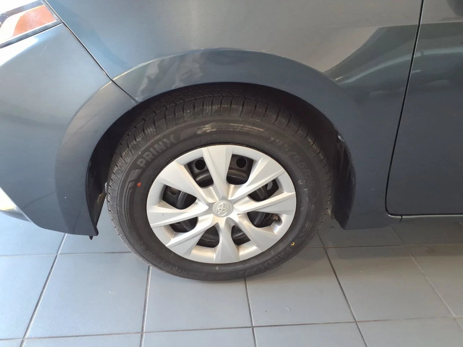 2014 Toyota Corolla LE Eco - Photo 9