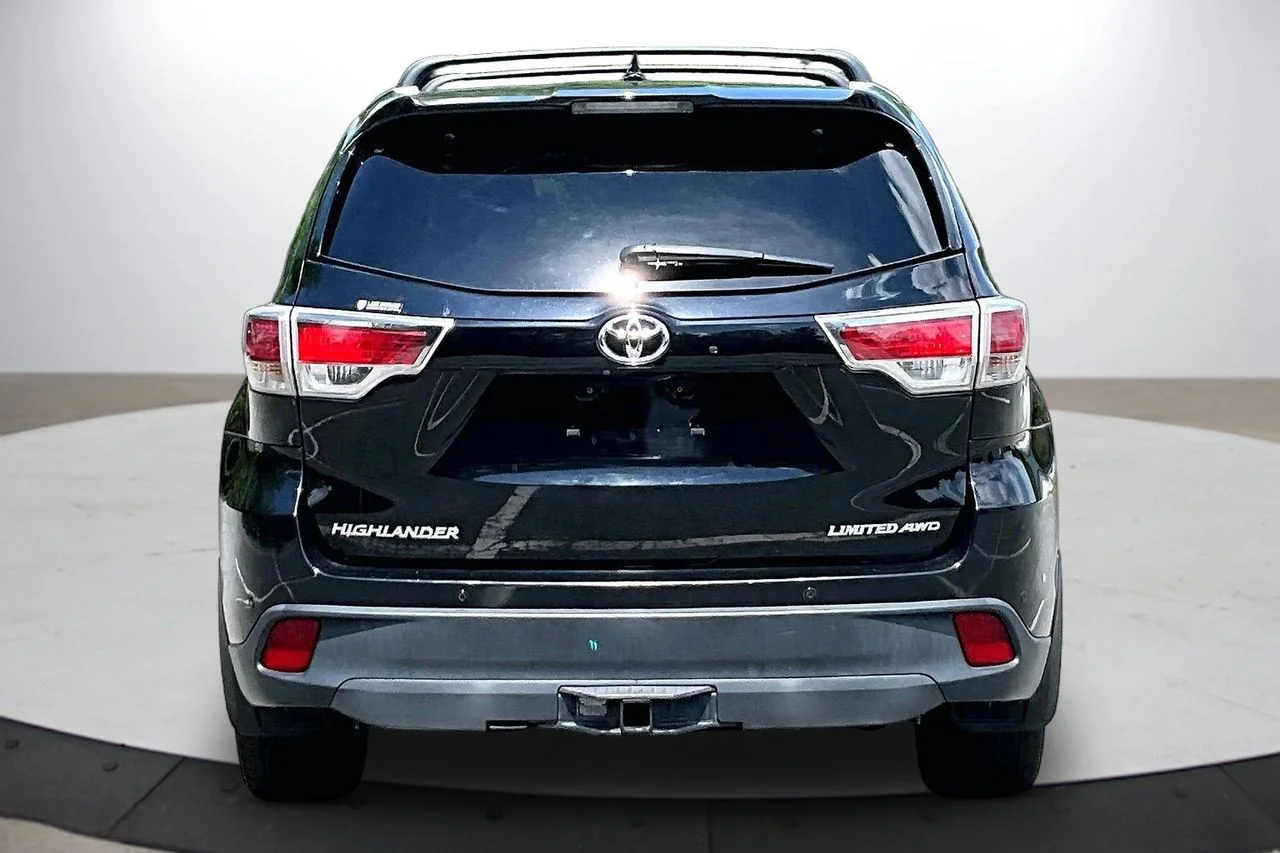 Used 2015 Black Toyota Limited image 8