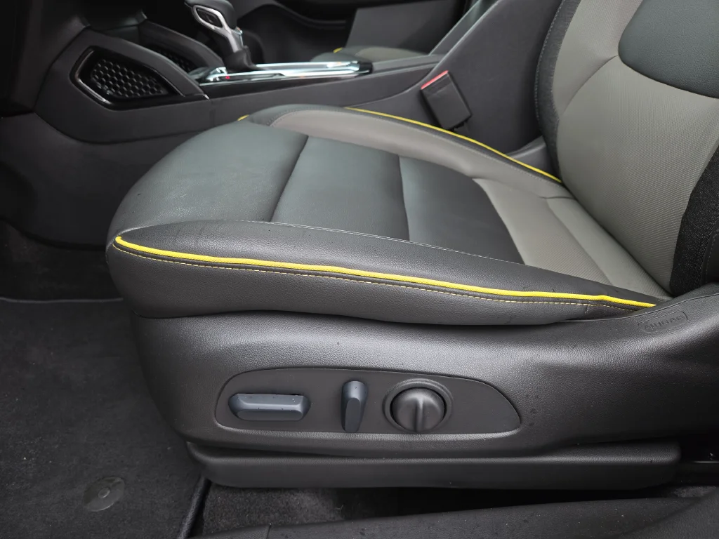 Used 2025 Green Chevrolet ACTIV image 15