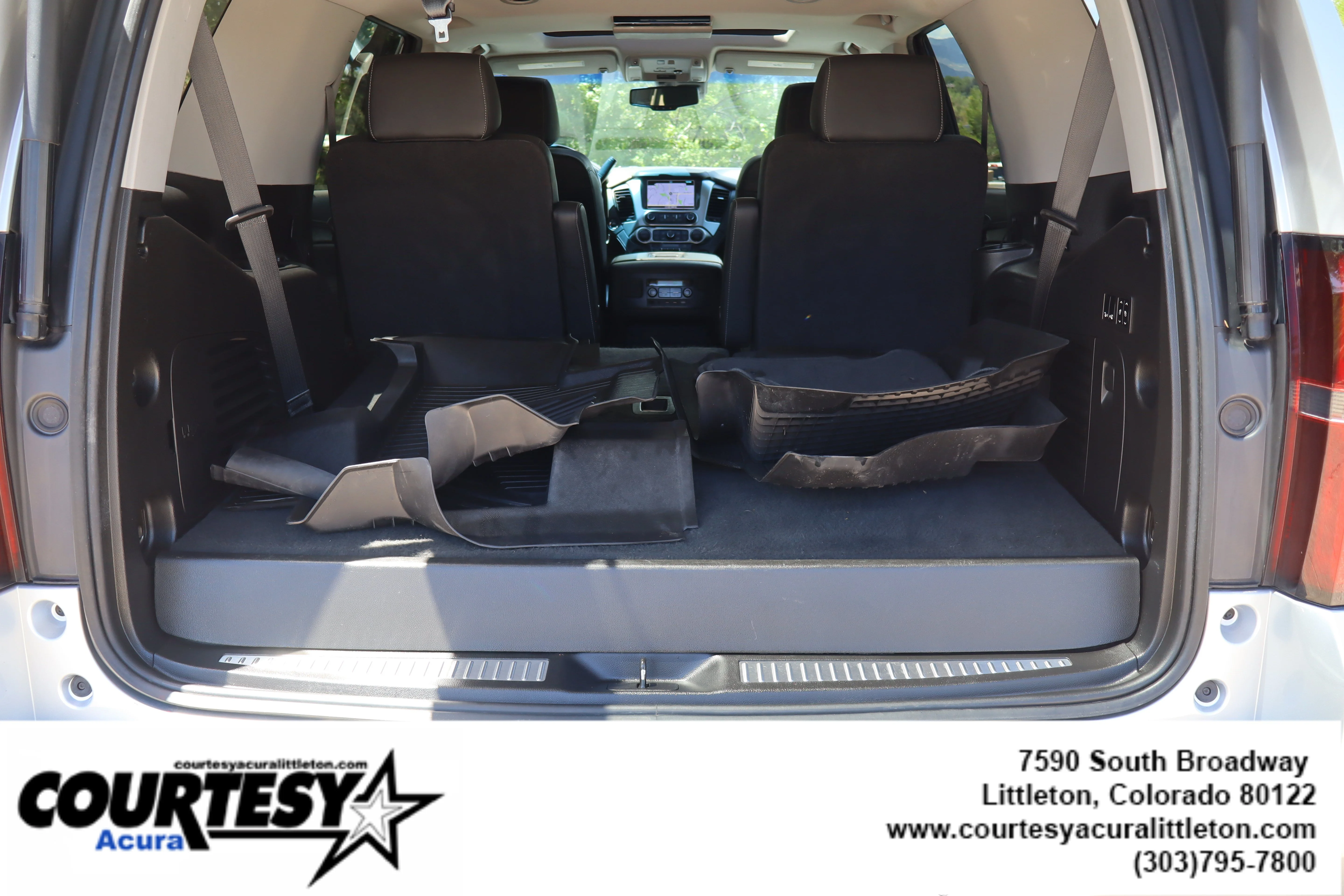 Used 2019 Silver Ice Metallic Chevrolet Premier image 28