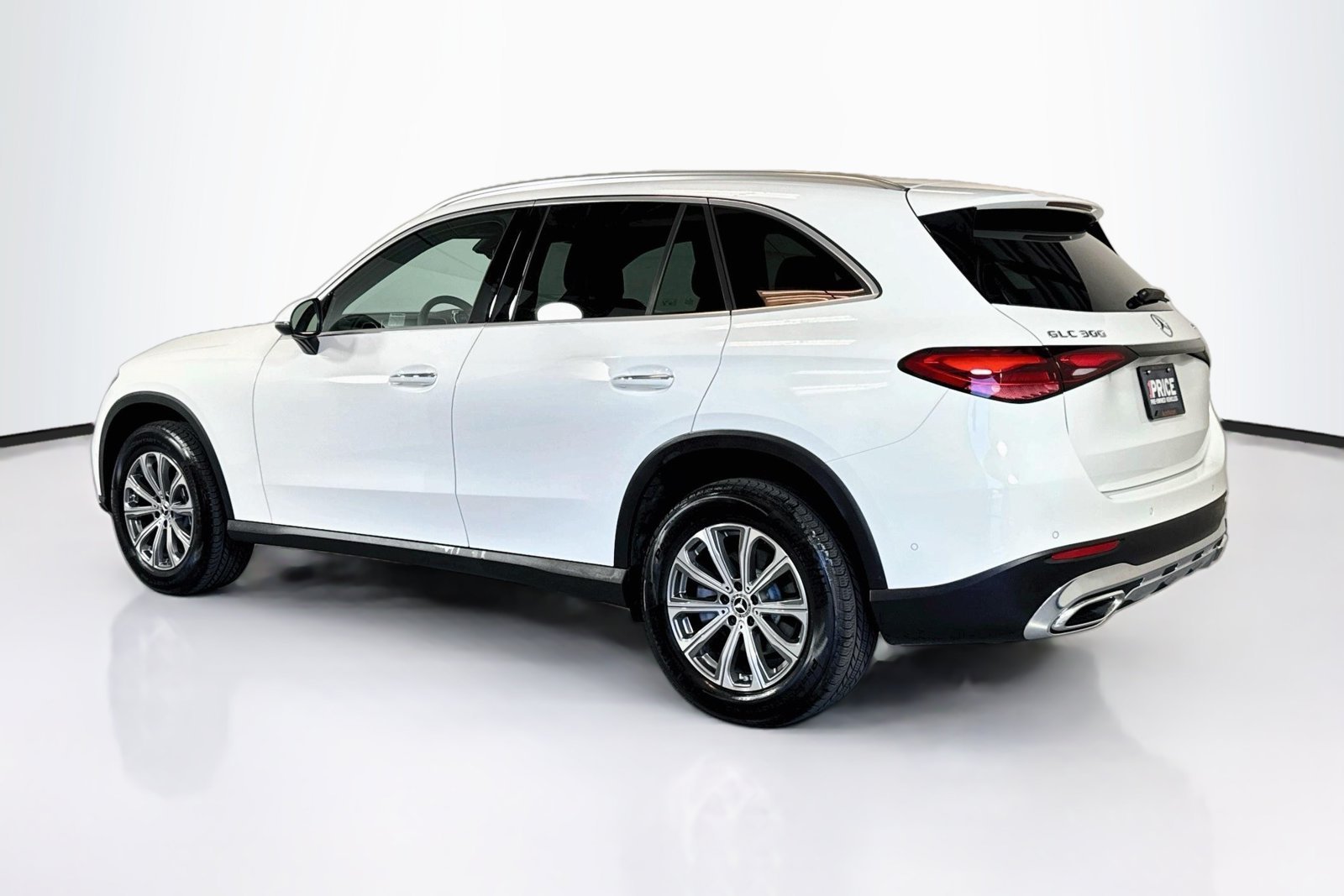 Certified Used 2026 Polar White Mercedes-Benz GLC 300 image 7