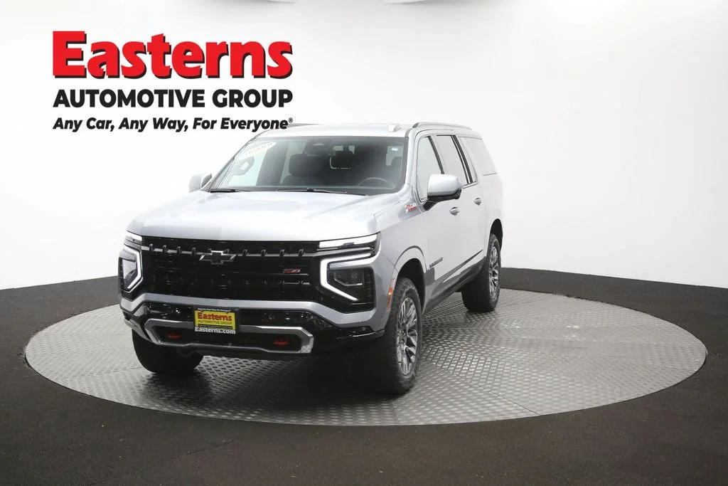 Used 2025 Gray Chevrolet Z71 image 58