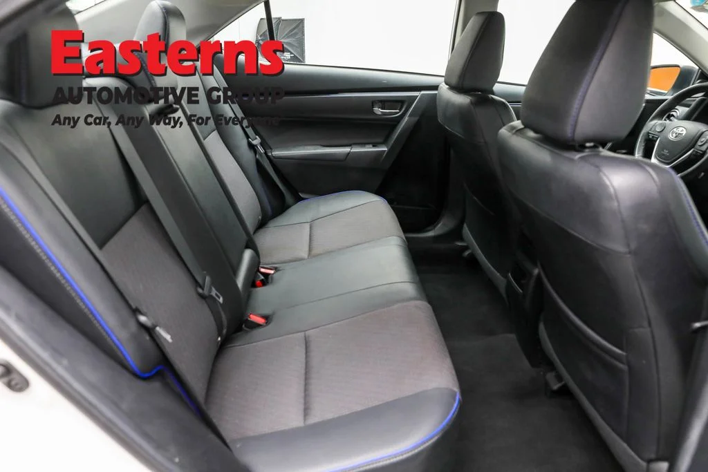 Used 2018 White Toyota SE image 21