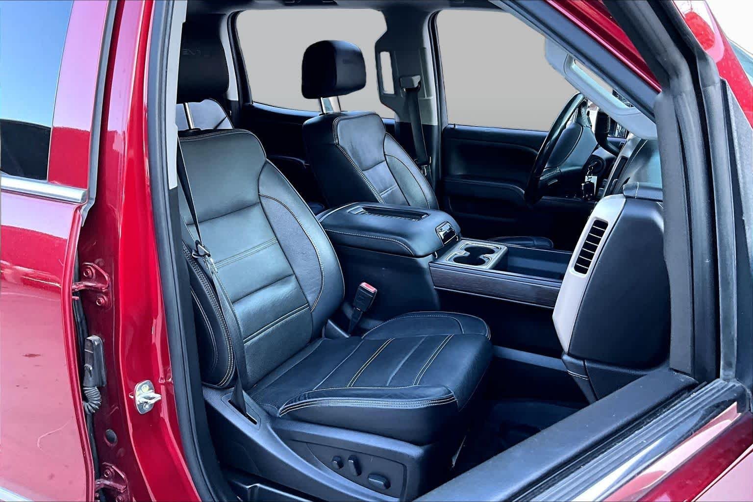 Used 2019 Red Quartz Tintcoat GMC Denali image 9