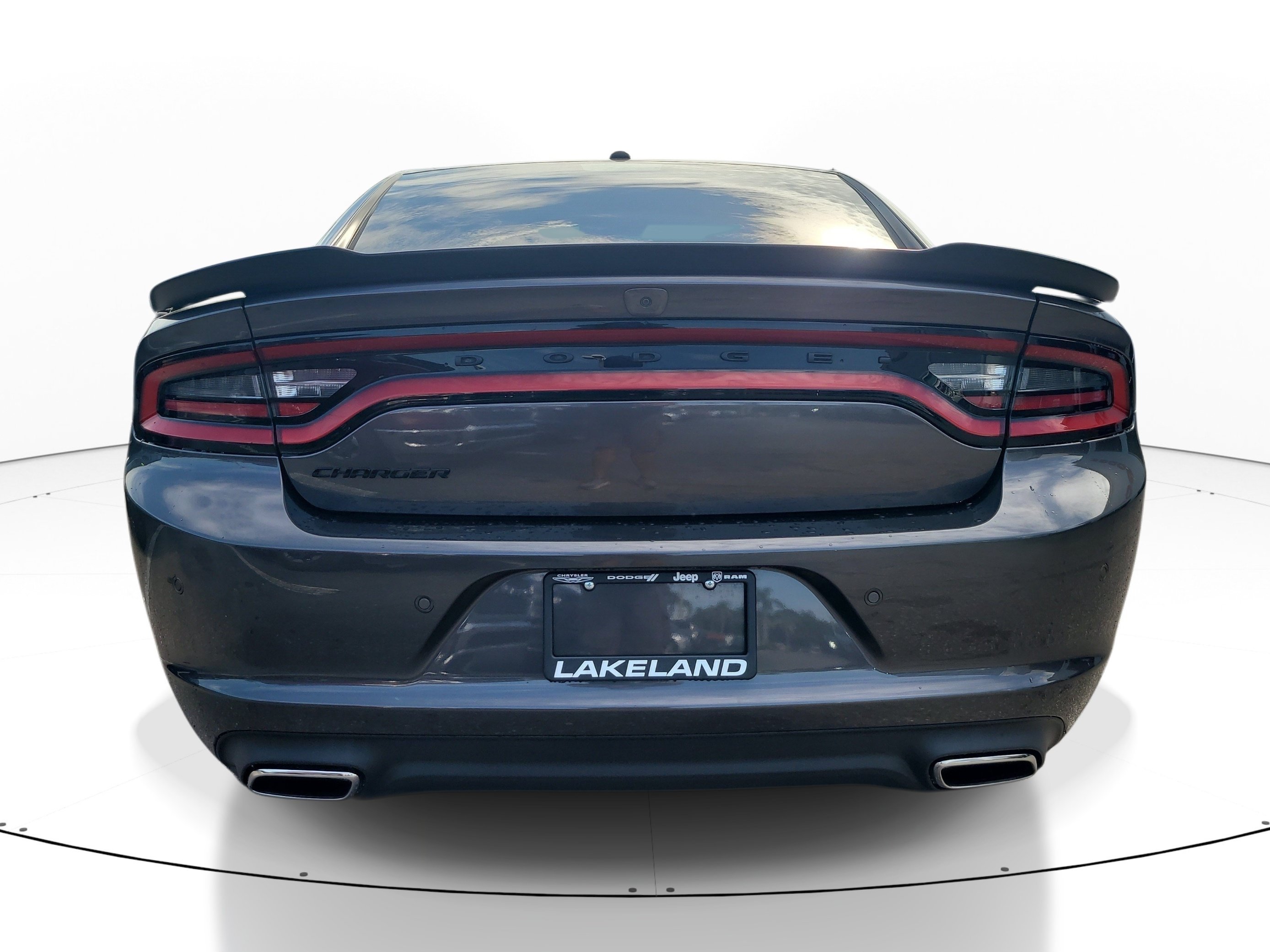 Used 2022 Granite Pearlcoat Dodge SXT image 5