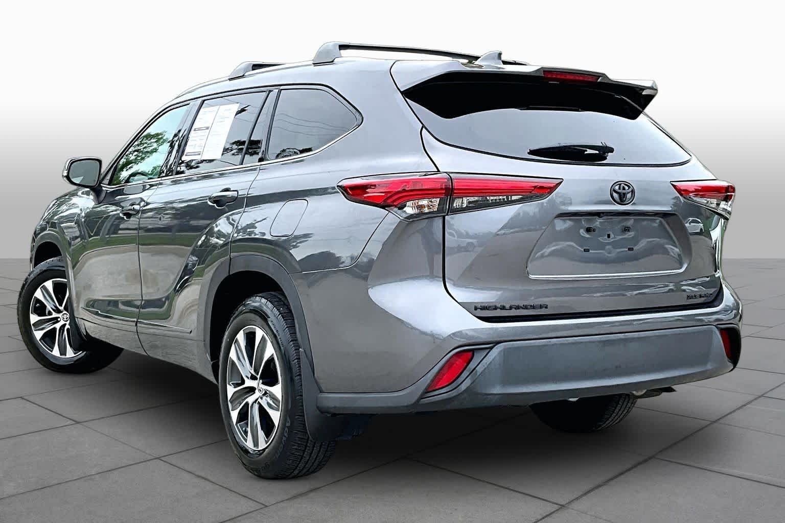 Used 2021 Magnetic Gray Metallic Toyota XLE image 12