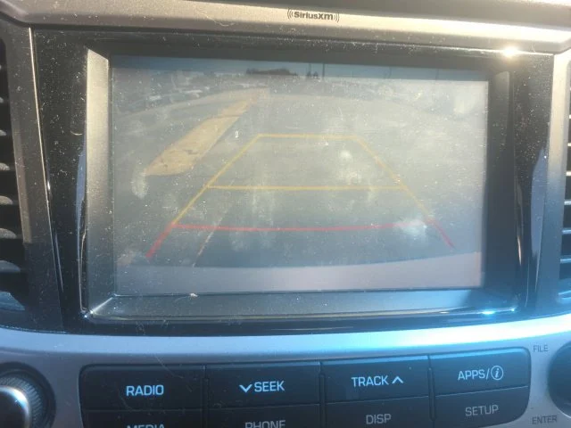 Used 2018 Silver Hyundai SEL image 11