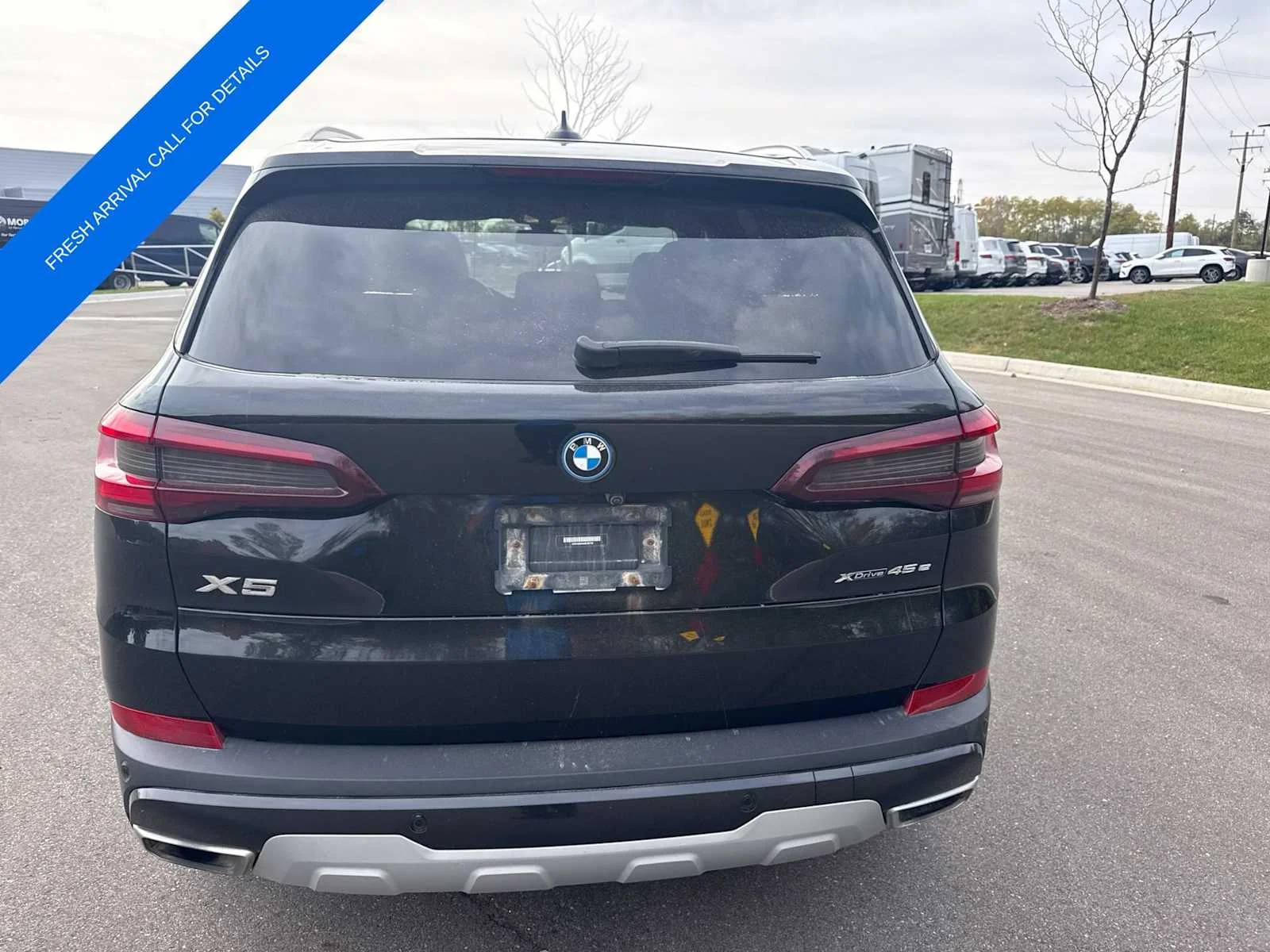 Used 2022 Black BMW xDrive45e image 11