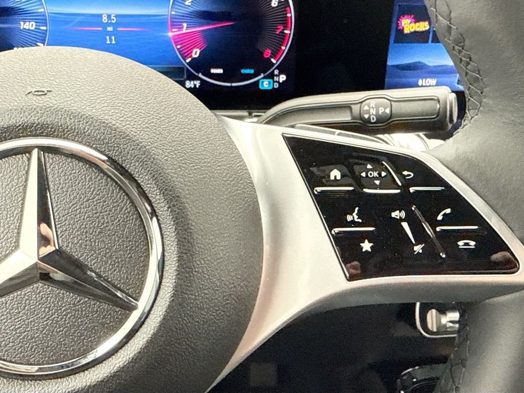 New 2026 Mountain Grey Metallic Mercedes-Benz GLB 250 image 12