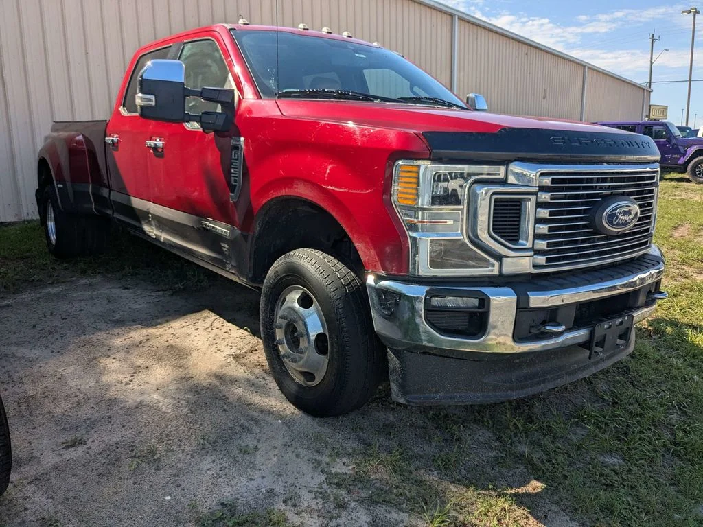 Used 2021 Red Ford King Ranch image 2