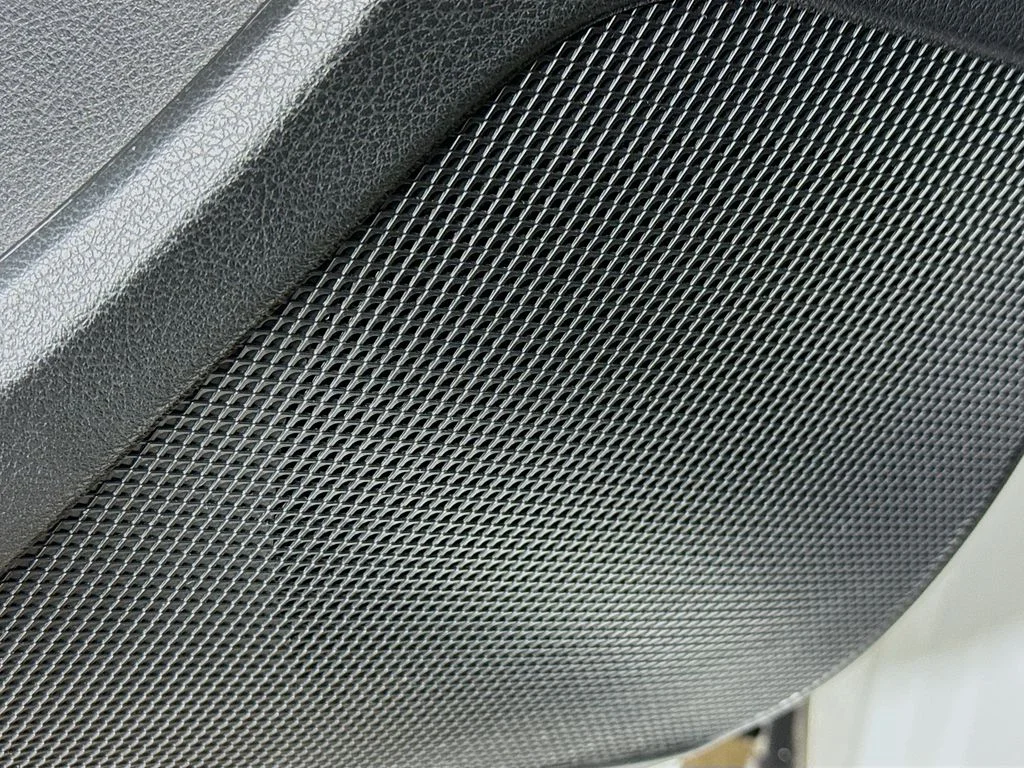 Certified Used 2023 White INFINITI LUXE image 23