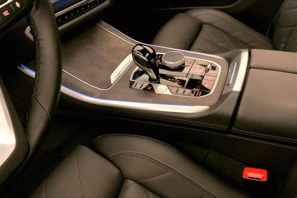 Used 2023 Mineral White Metallic BMW  image 22