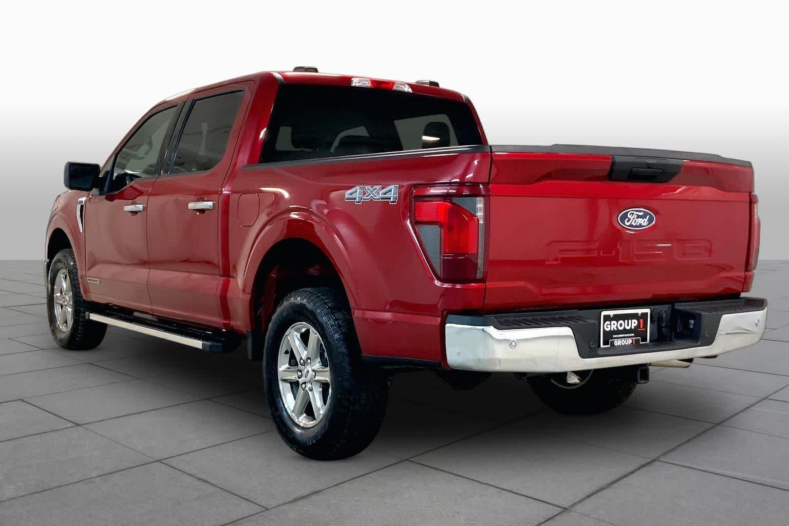 Used 2025 Rapid Red Metallic Tinted Clearcoat Ford XLT image 19