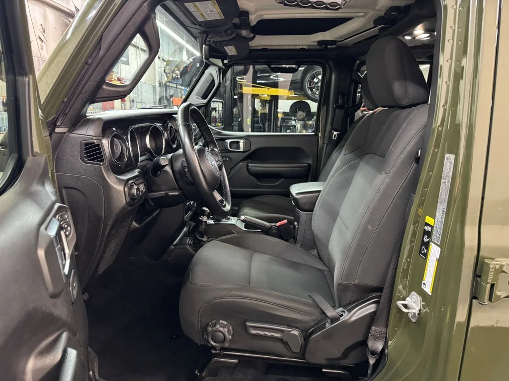 Used 2022 Green Jeep Unlimited Sport Altitude image 17
