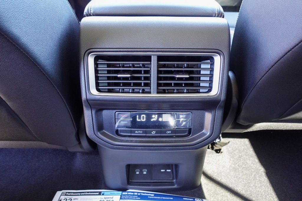 2026 Volkswagen Atlas SE w/Tech - Photo 25