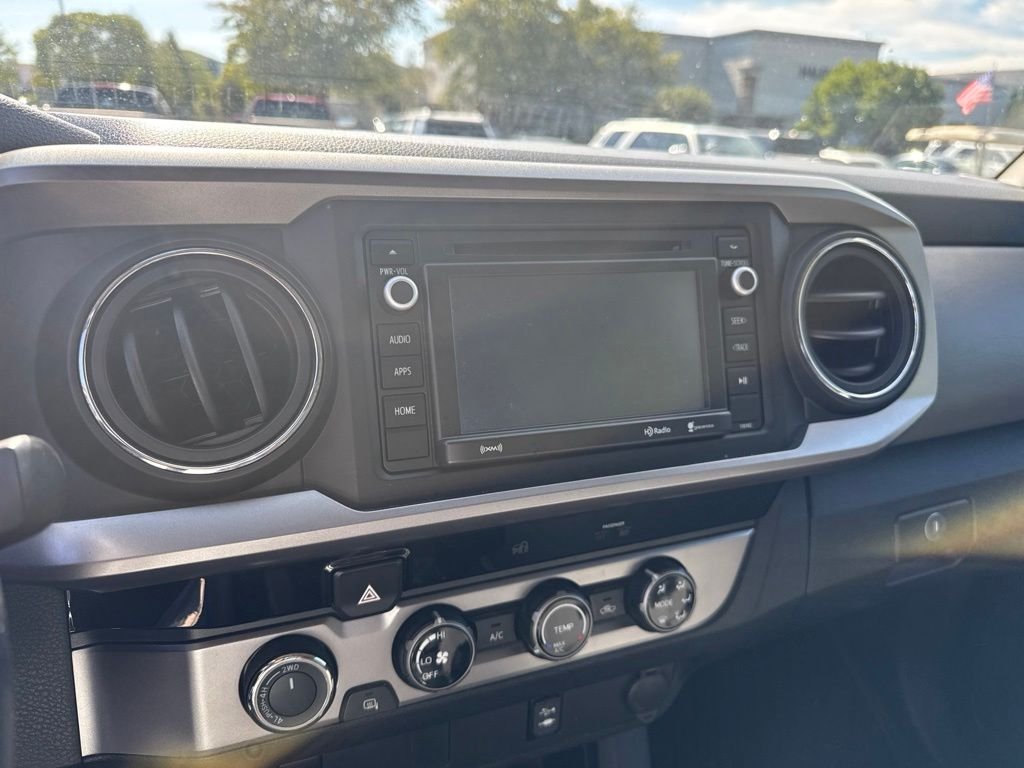 Used 2016 Gray Toyota SR5 image 11