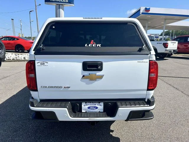 Used 2020 Summit White Chevrolet Z71 image 4
