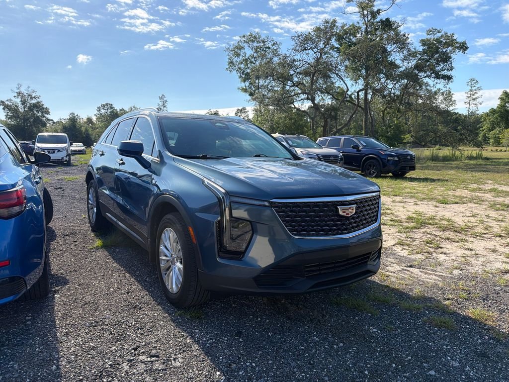 2024 Cadillac XT4 Luxury's photo