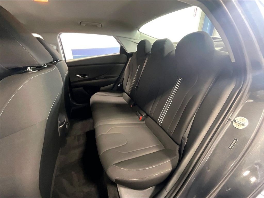 Used 2023 Gray Hyundai SEL image 15