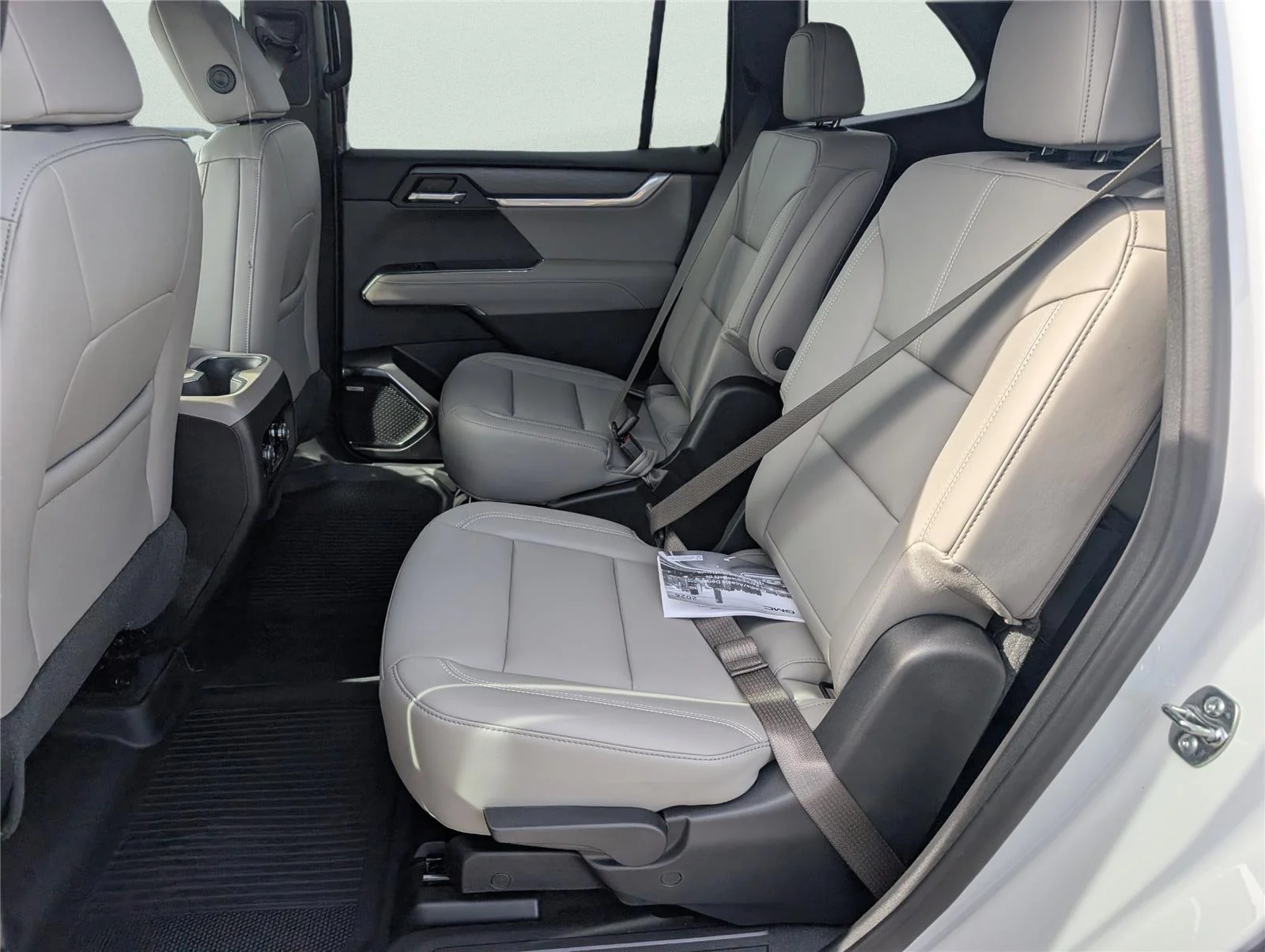 2026 GMC Acadia Elevation - Photo 13